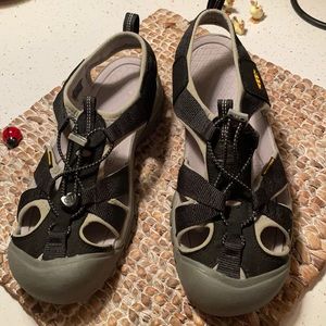 KEEN Venice Sandals, Size 11, Worn 1X, Excellent!